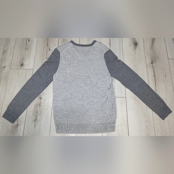 ⚪️ NWT Express V-Neck Gray Marble Cotton Sweater - Picture 6 of 7